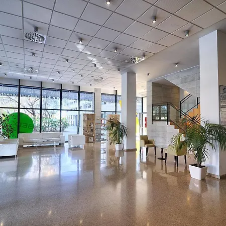 Resort Y Congresos - Universitaria