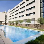 Y Congresos - Universitaria 3*