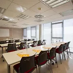 Resort Y Congresos - Universitaria 3*